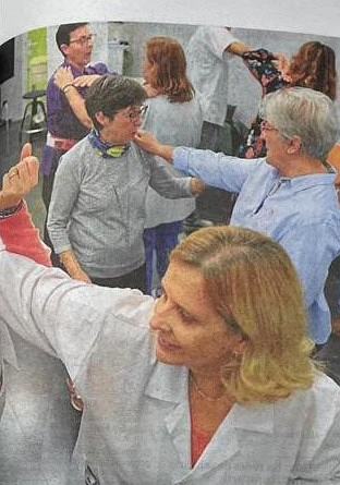 Alumnas practicando una técnica de suelta durante una clase de la Asociación Madrileña de Bushido-Ryu